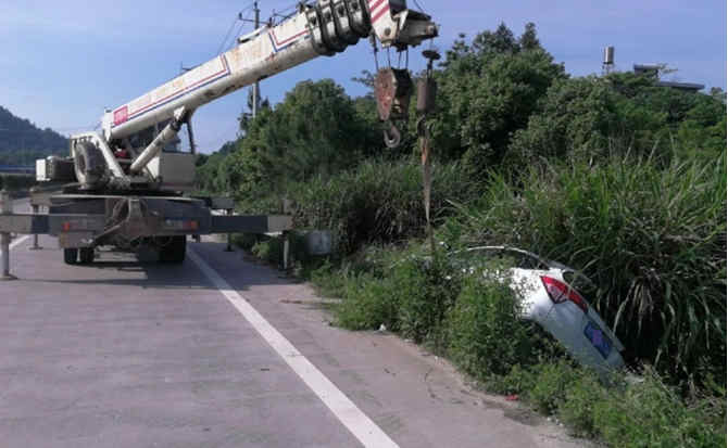 阳泉重载吊车救援 阳泉重载吊车救援